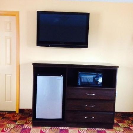 Budgetel Inn Glens Falls-Lake George Zimmer foto