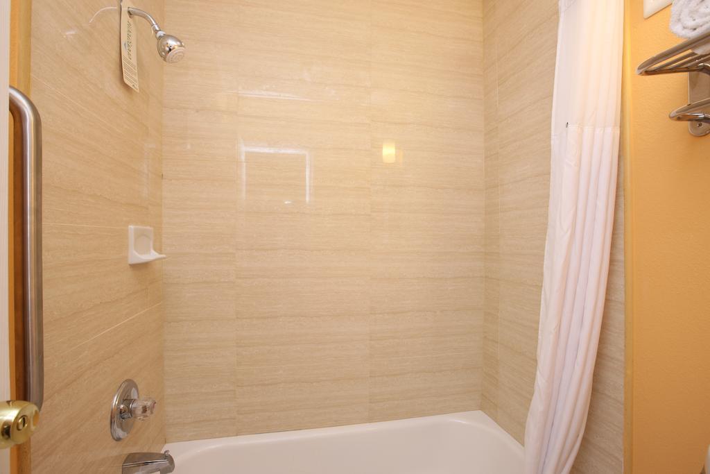 Budgetel Inn Glens Falls-Lake George Zimmer foto