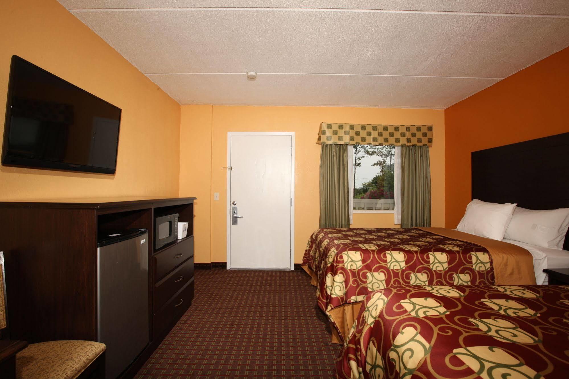 Budgetel Inn Glens Falls-Lake George Exterior foto